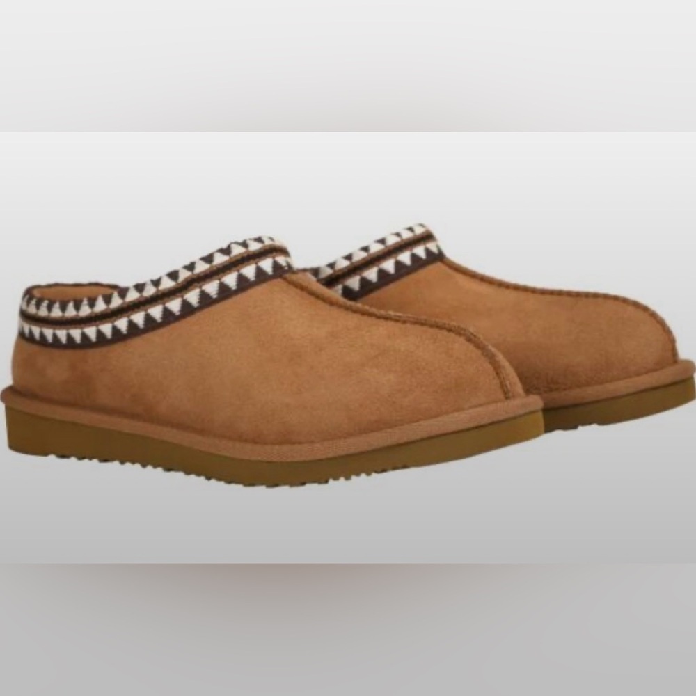 NIB Kirkland Signature Unisex Shearling Slipper